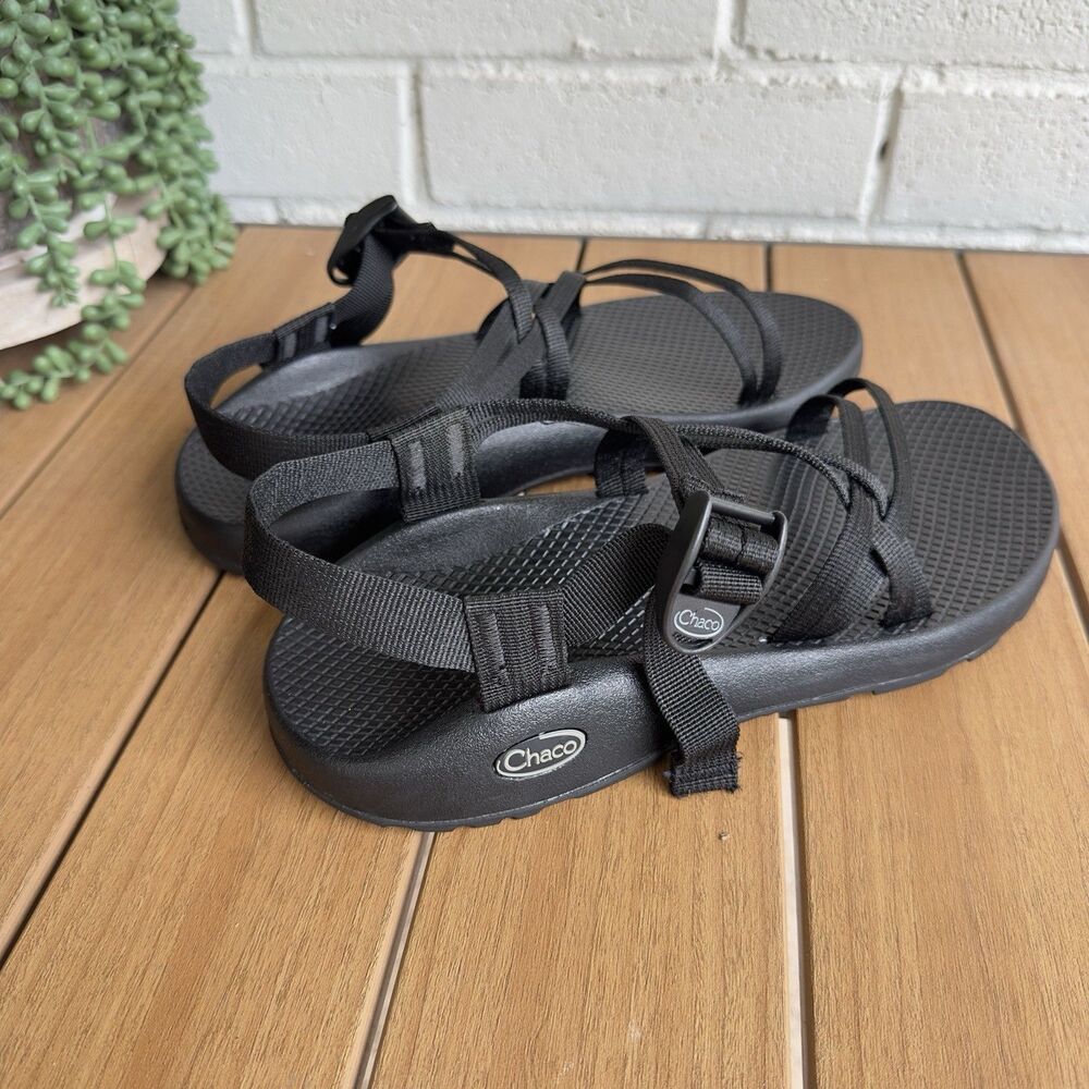 CHACO Zx1 Classic Sport Sandals Black Pink Womens Size 10 Hiking Outdoor Strappy